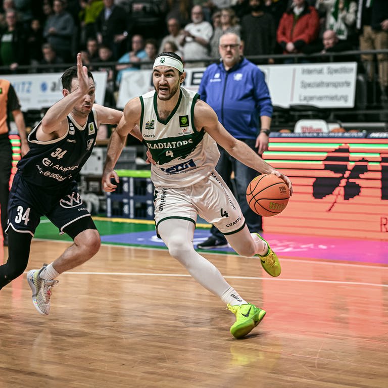 Die Basketballer der Gladiators Trier starten in die Playoffs. Sie spielen um den Aufstieg in die 1. Bundesliga BBL  (Foto: Simon Engelbert / PHOTOGROOVE).)